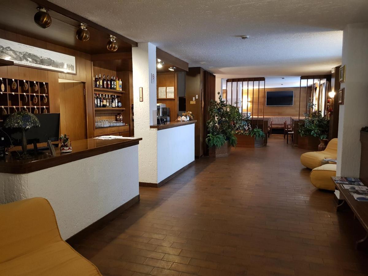 Hotel Alle Tre Baite Santa Caterina Valfurva Exterior photo